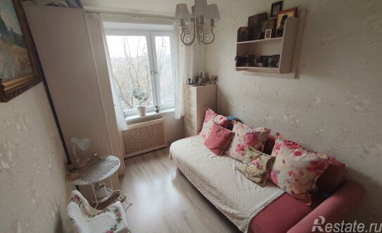 Продажа 2-комн квартиры на вторичном рынке Каспийская улица,  д. 10