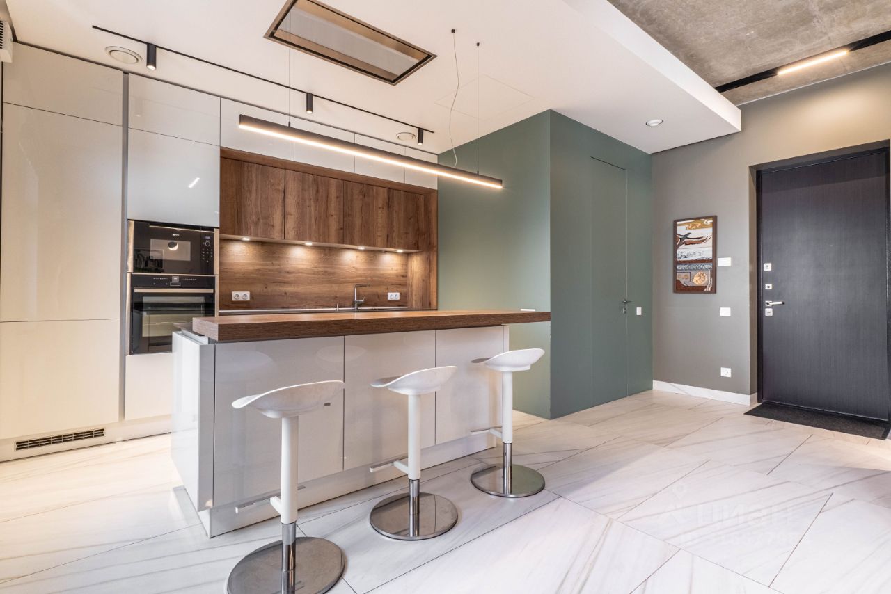 Продажа 2-комн квартиры на вторичном рынке переулок Басков, 2