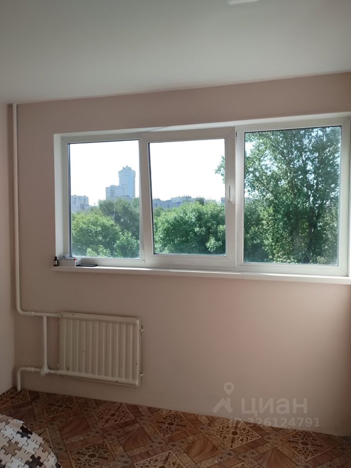Продажа 3-комн квартиры на вторичном рынке Ветеранов пр-кт,  д. 11