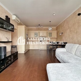 Продажа 2-комн квартиры на вторичном рынке ул Профессора Попова,  д. 44