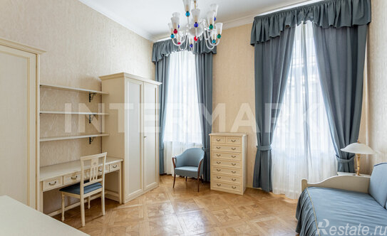 Продажа 4-комн квартиры на вторичном рынке Скатертный переулок,  д. 5А