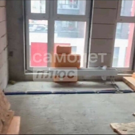 Продажа 4-комн квартиры на вторичном рынке Прокшинский пр-кт,  д. 7