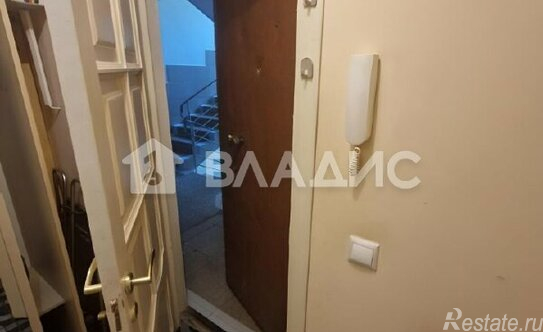 Продажа 1-комн квартиры на вторичном рынке Ореховый б-р,  д. 39,  к. 2