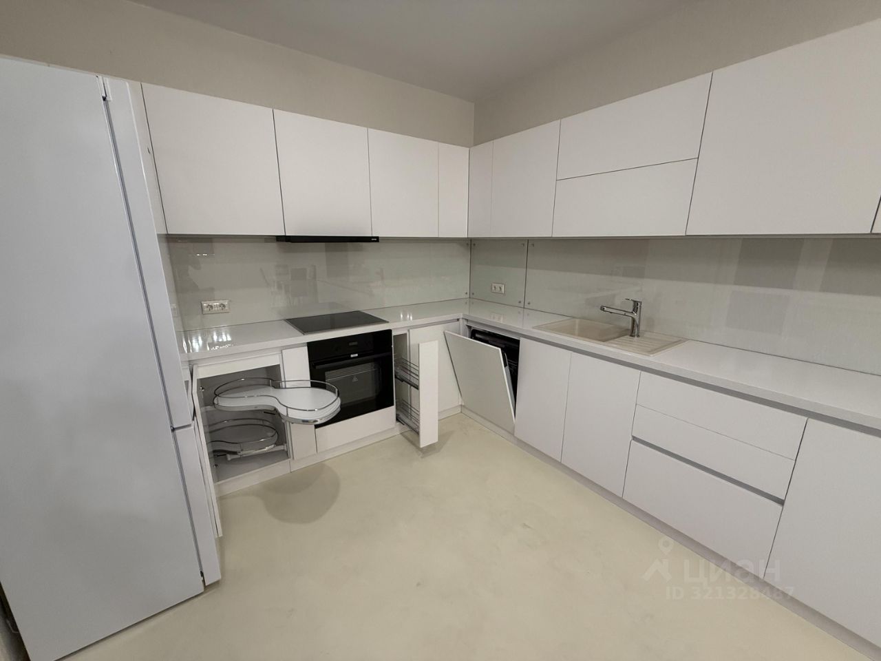 Аренда 3-комн квартиры на вторичном рынке 2-я Дубровская улица, 5