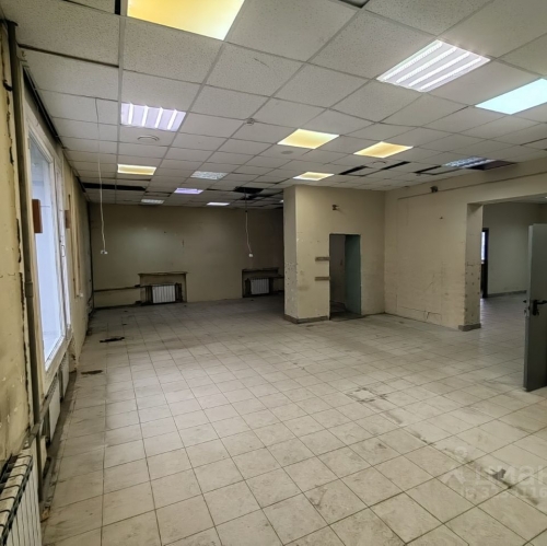 Торговое помещение ул Зои и Александра Космодемьянских,  д. 17/2