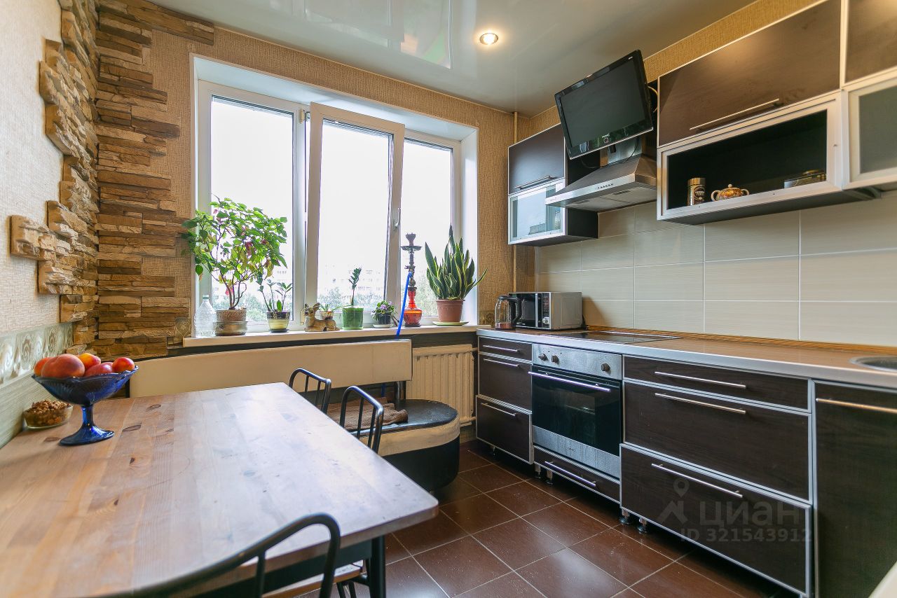 Продажа 3-комн квартиры на вторичном рынке проспект Королева, 27К1