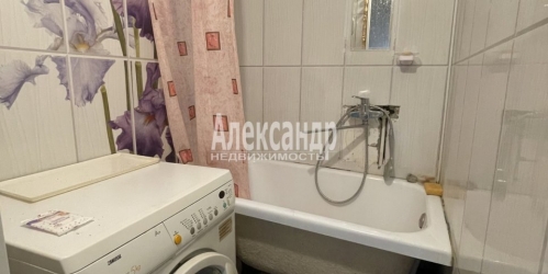 3-комн квартира Красное Село г., Нарвская ул. ,  д. 12