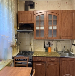 Продажа 2-комн квартиры на вторичном рынке Пушкин г., Саперная ул. ,  д. 10