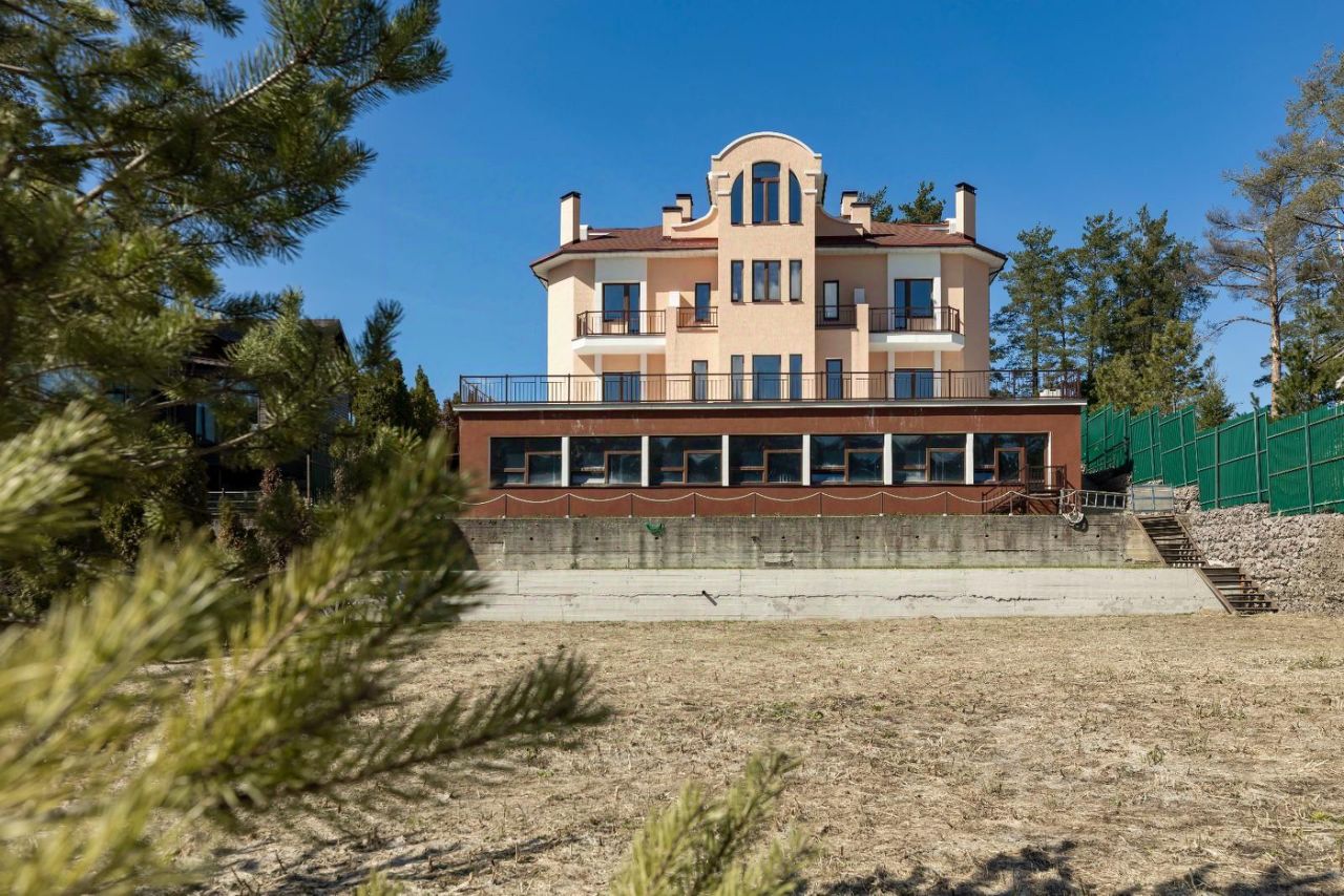 Продажа дома пос. Ленинское, улица Солнечная Поляна, 8