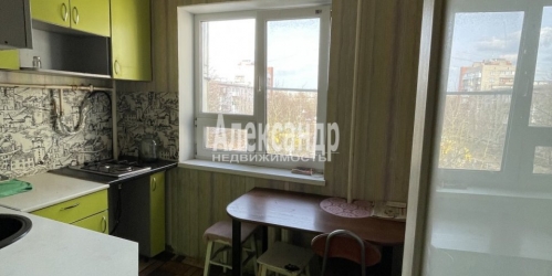 3-комн квартира Красное Село г., Нарвская ул. ,  д. 12