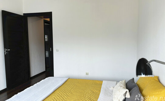 Продажа 1-комн квартиры на вторичном рынке Ветеранов пр-кт,  д. 175 к4 с1