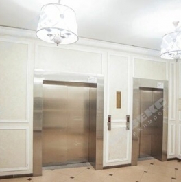 Продажа 2-комн квартиры на вторичном рынке Московский пр-кт,  д. 1/2
