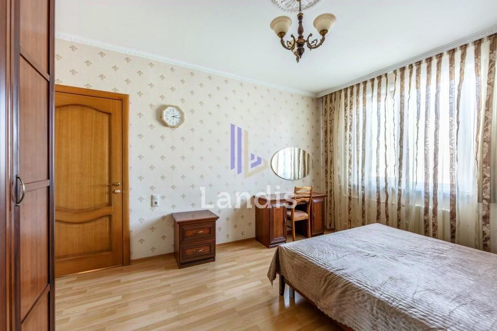 Продажа 3-комн квартиры на вторичном рынке Братиславская улица, 17К1