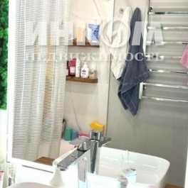 Продажа 2-комн квартиры на вторичном рынке улица Лётчика Ульянина,  д. 7