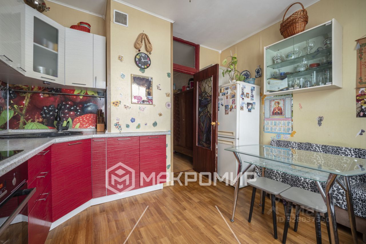 Продажа 4-комн квартиры на вторичном рынке улица Маршала Кожедуба, 14