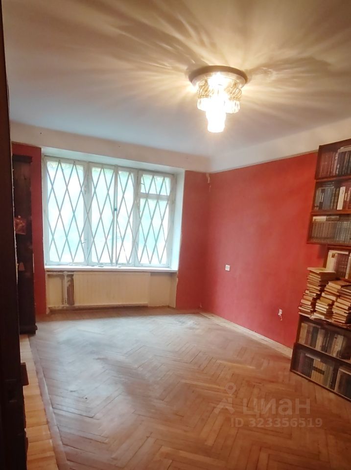 Продажа 4-комн квартиры на вторичном рынке улица Маршала Тухачевского, 39