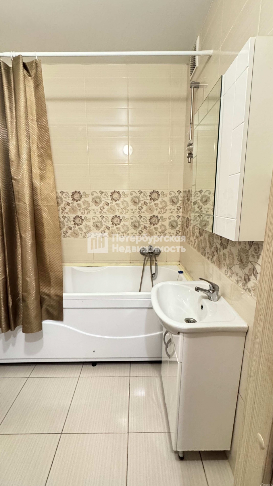 Аренда 1-комн квартиры на вторичном рынке Комендантский пр-кт, д 71 к 1