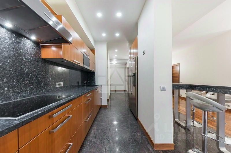 Продажа 5-комн квартиры на вторичном рынке 1-й Зачатьевский переулок, 5