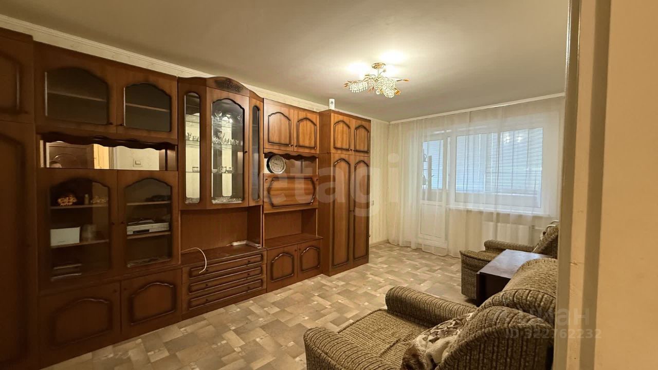 Продажа 2-комн квартиры на вторичном рынке Кириши, проспект Ленина, 17В