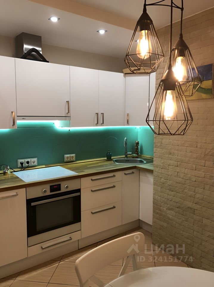 Продажа 1-комн квартиры на вторичном рынке Дунайский проспект, 28к2