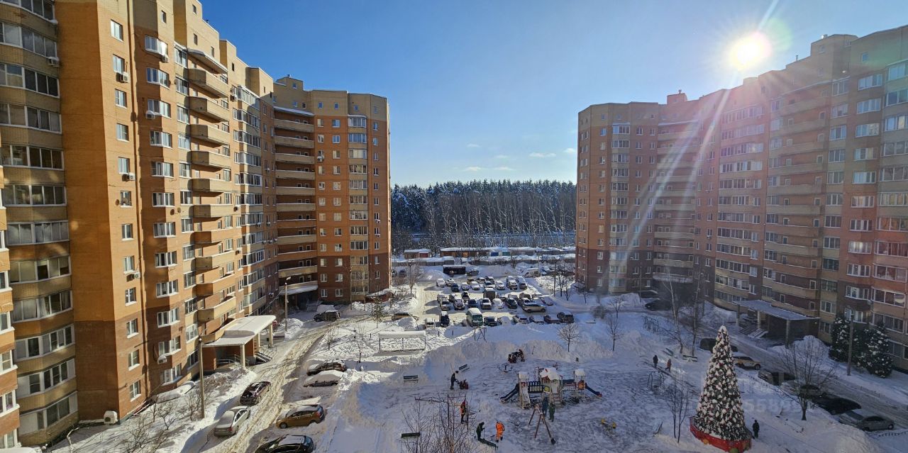 Продажа 2-комн квартиры на вторичном рынке д. Малые Вяземы, Петровское шоссе, 5