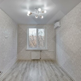 Продажа 2-комн квартиры на вторичном рынке улица Алексея Дикого,  д. 20