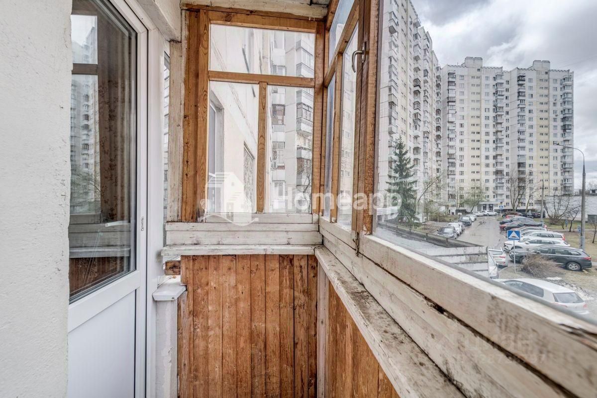 Продажа 3-комн квартиры на вторичном рынке улица Барышиха,  д. 50