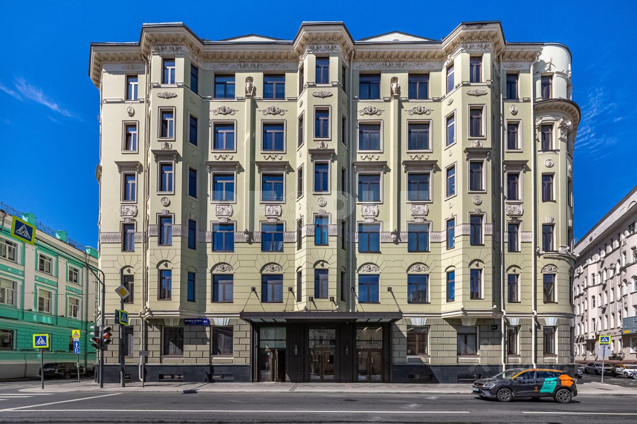 Продажа 3-комн квартиры на вторичном рынке улица Большая Полянка, 44
