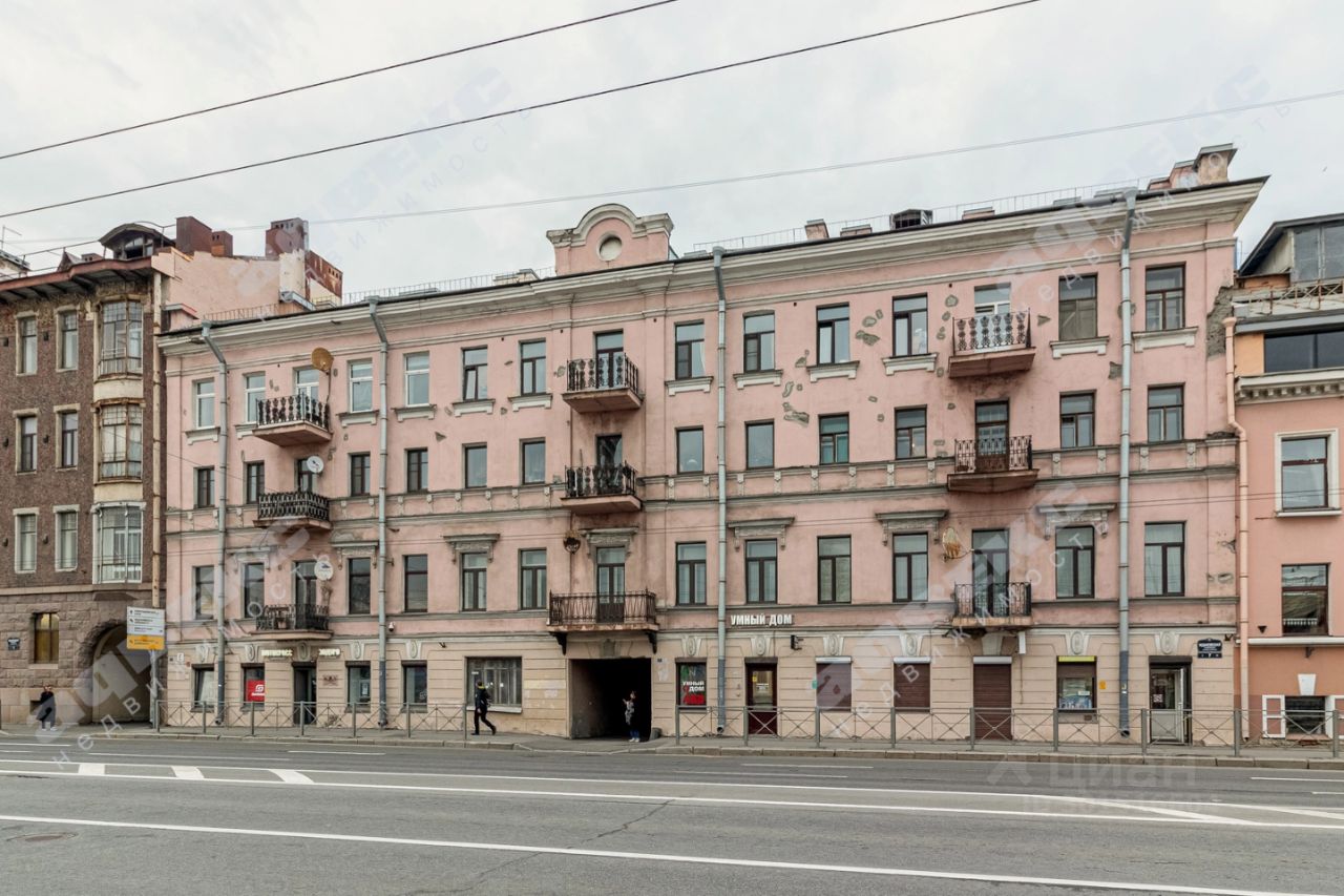 Продажа 4-комн квартиры на вторичном рынке Ждановская набережная, 7