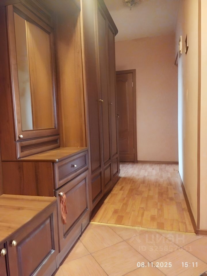 Продажа 3-комн квартиры на вторичном рынке проспект Ветеранов, 122