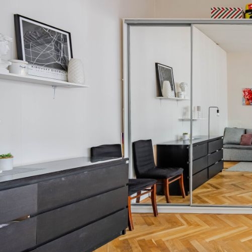 3-комн квартира улица Полозова, 19