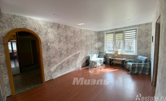 Аренда 4-комн квартиры на вторичном рынке Шенкурский проезд,  д. 12А