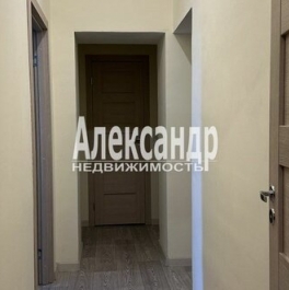 Продажа 5-комн квартиры на вторичном рынке ул Исполкомская,  д. 5