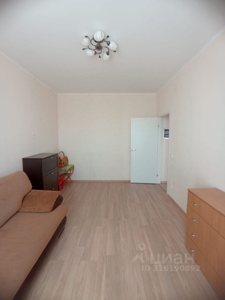 Продажа 1-комн квартиры на вторичном рынке Зенино ЖК Самолет мкр, Люберцы, улица Камова,  д. 6к2