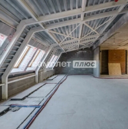 Продажа 6-комн квартиры на вторичном рынке Воскресенская наб,  д. 32