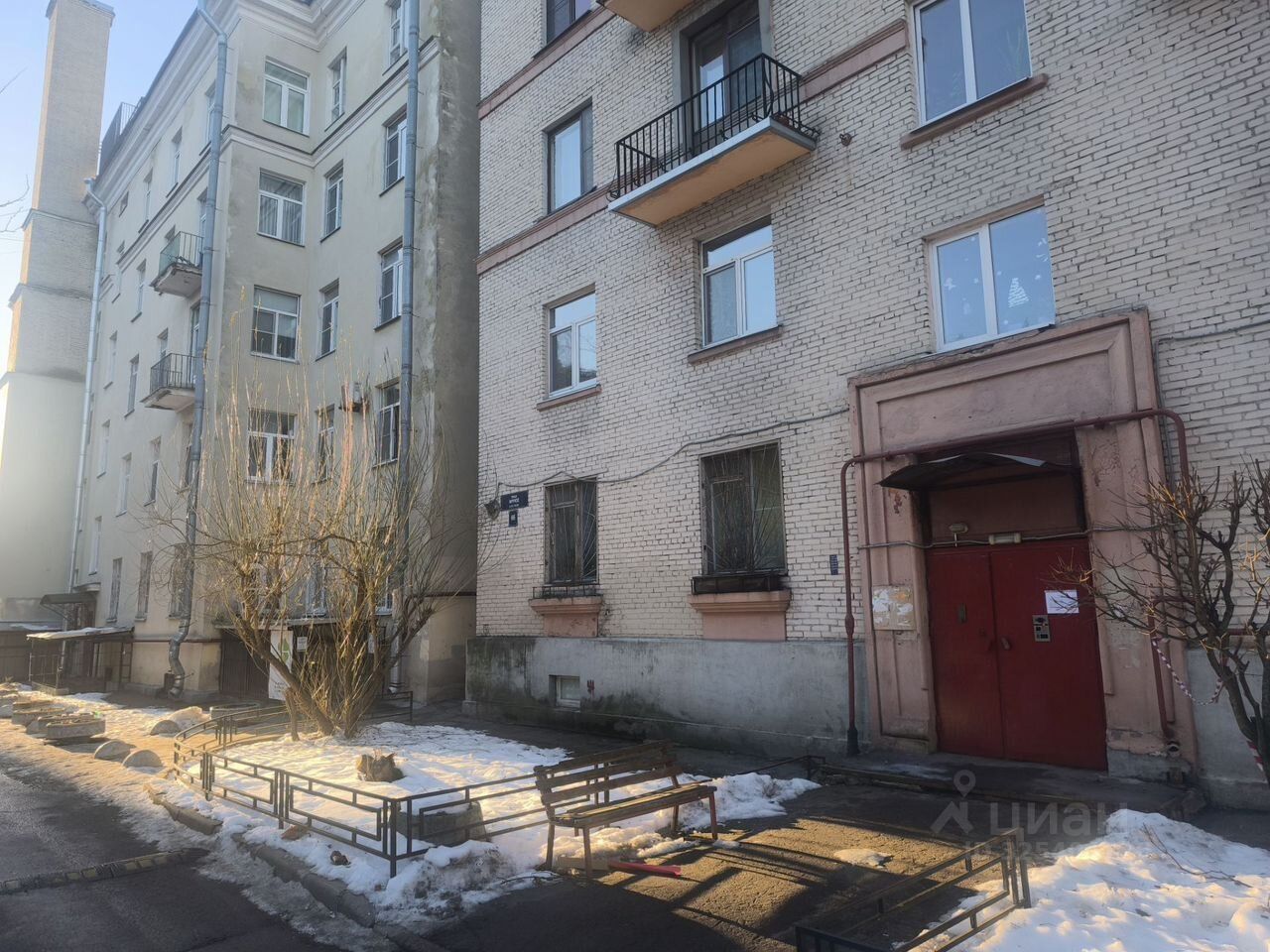 Продажа 2-комн квартиры на вторичном рынке улица Фрунзе, 6Б