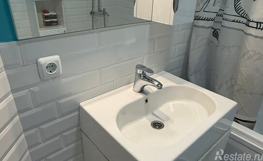 Продажа 2-комн квартиры на вторичном рынке Орджоникидзе ул,  д. 52