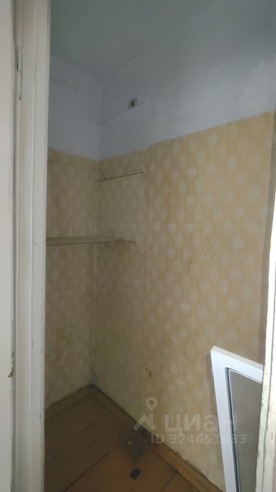 Продажа 2-комн квартиры на вторичном рынке Серпухов, Осенняя улица, 35