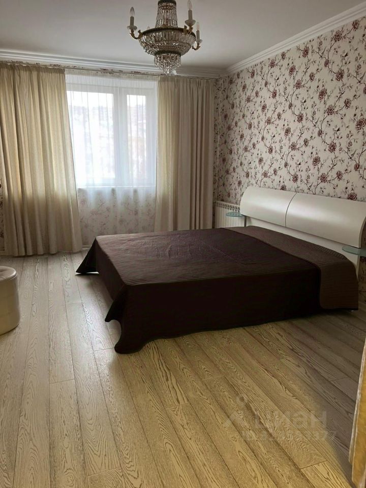 Аренда 3-комн квартиры на вторичном рынке 4-й Очаковский переулок, 4