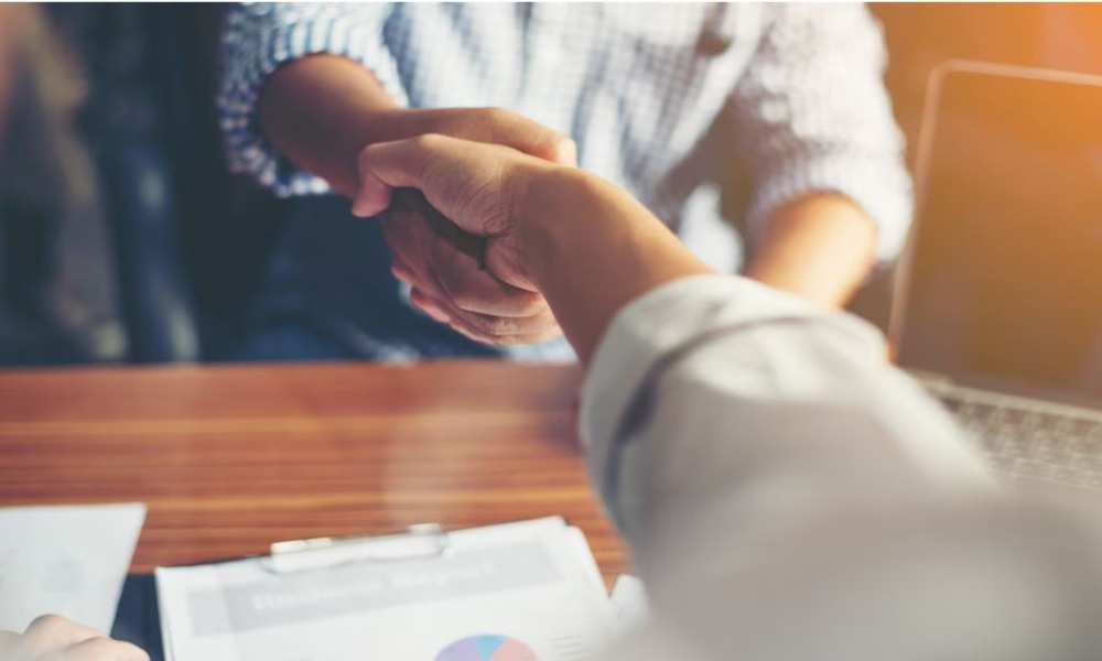 Выйти из сумрака: теневой рынок посуточной аренды жилья в России хотят узаконить  