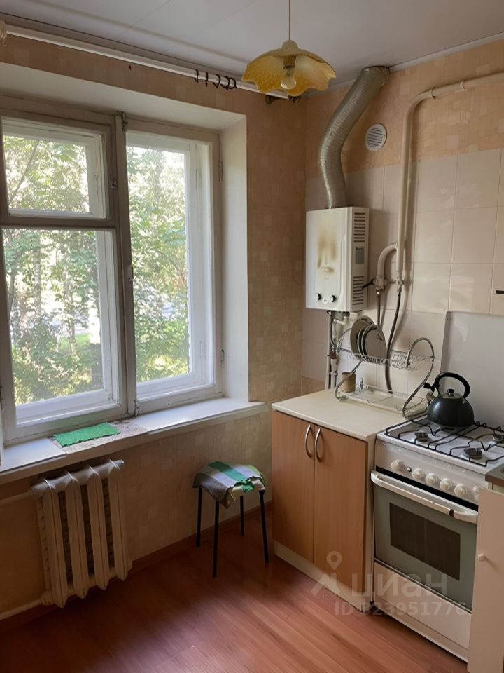 Продажа 2-комн квартиры на вторичном рынке Королев, Садовая улица, 11