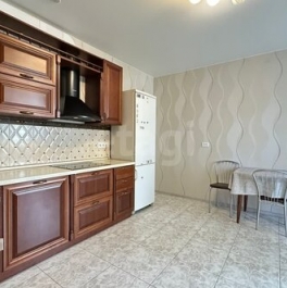 Продажа 2-комн квартиры на вторичном рынке Репищева улица