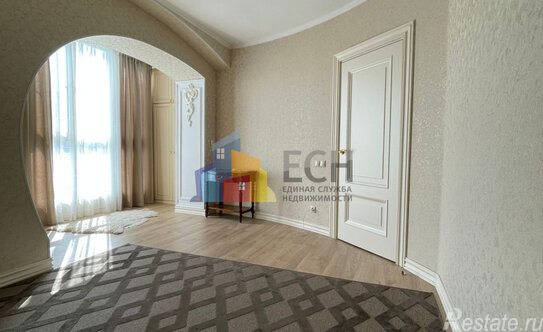 Продажа 2-комн квартиры на вторичном рынке улица Бажова,  д. 8