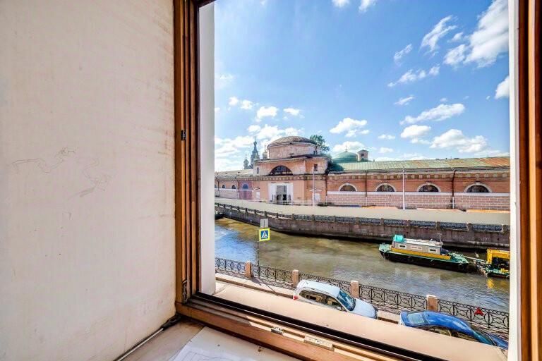 Продажа 2-комн квартиры на вторичном рынке набережная Реки Мойки, 5
