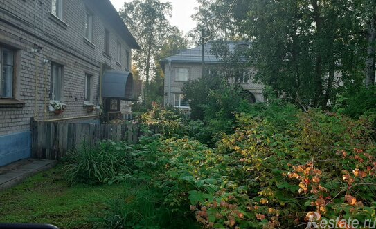 Продажа 2-комн квартиры на вторичном рынке Раздельный проспект,  д. 42