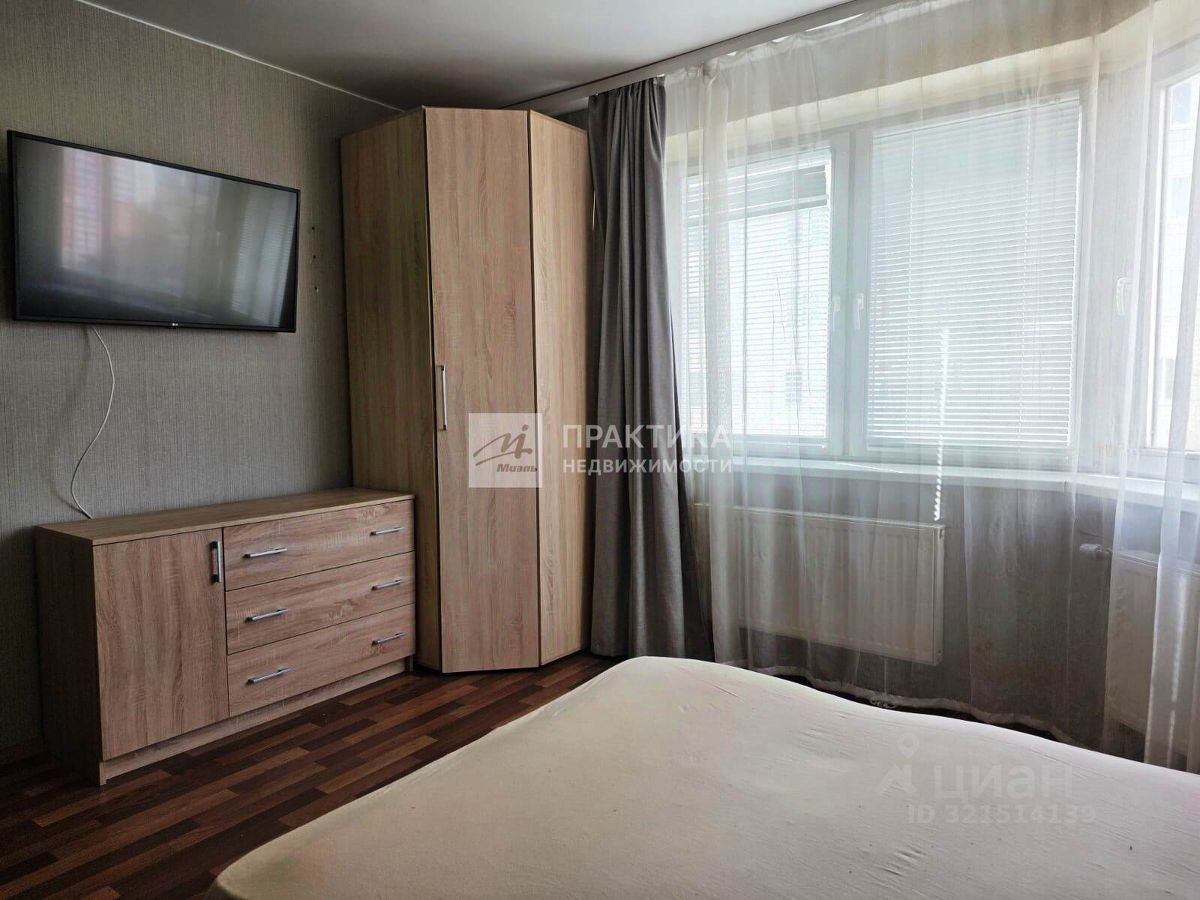 Продажа 3-комн квартиры на вторичном рынке улица Полины Осипенко, 2к2