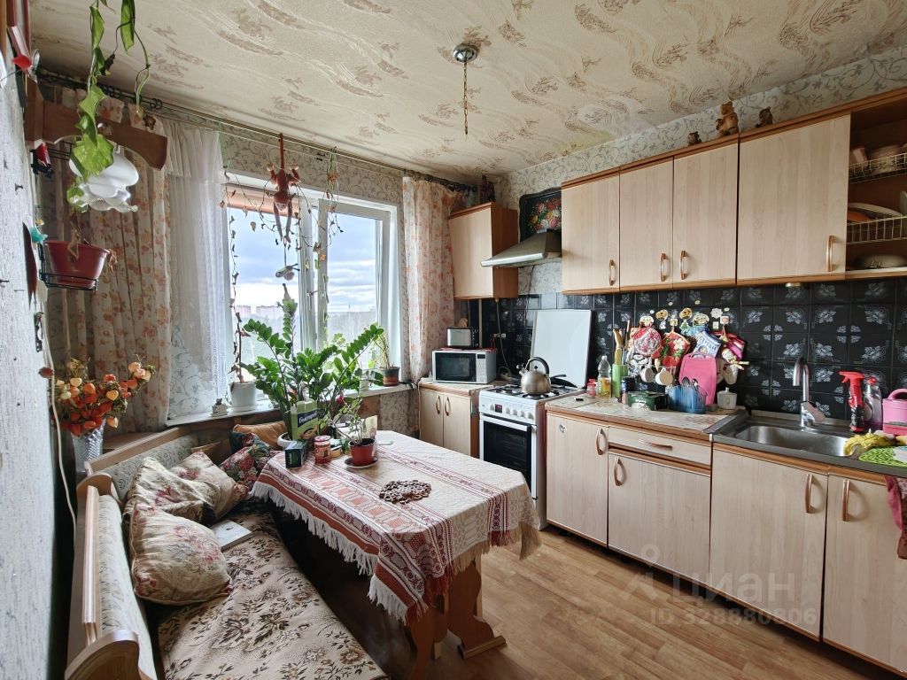 Продажа 3-комн квартиры на вторичном рынке Сергиев Посад, улица Мира, 1В