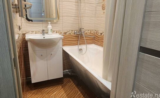 Продажа 2-комн квартиры на вторичном рынке ул Белы Куна,  д. 2,  к. 1