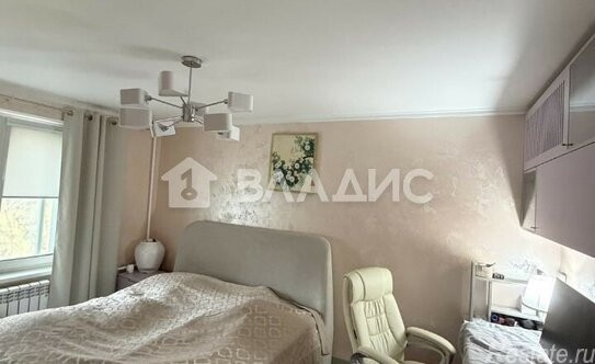 Продажа 3-комн квартиры на вторичном рынке улица Яблочкова,  д. 36