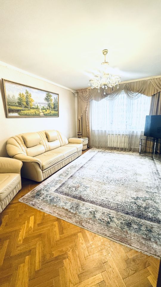 Продажа 3-комн квартиры на вторичном рынке Оршанская улица, 9